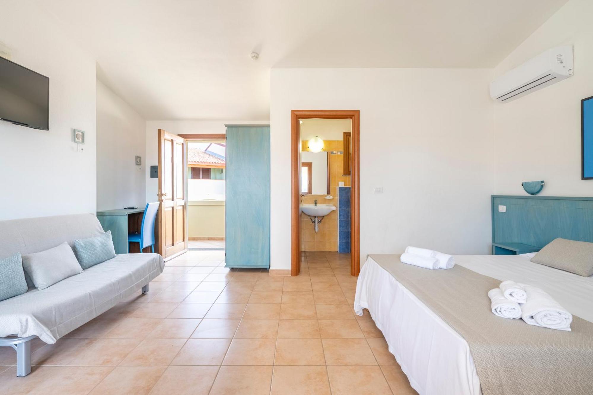 Mimose Beach Village Badesi Bagian luar foto
